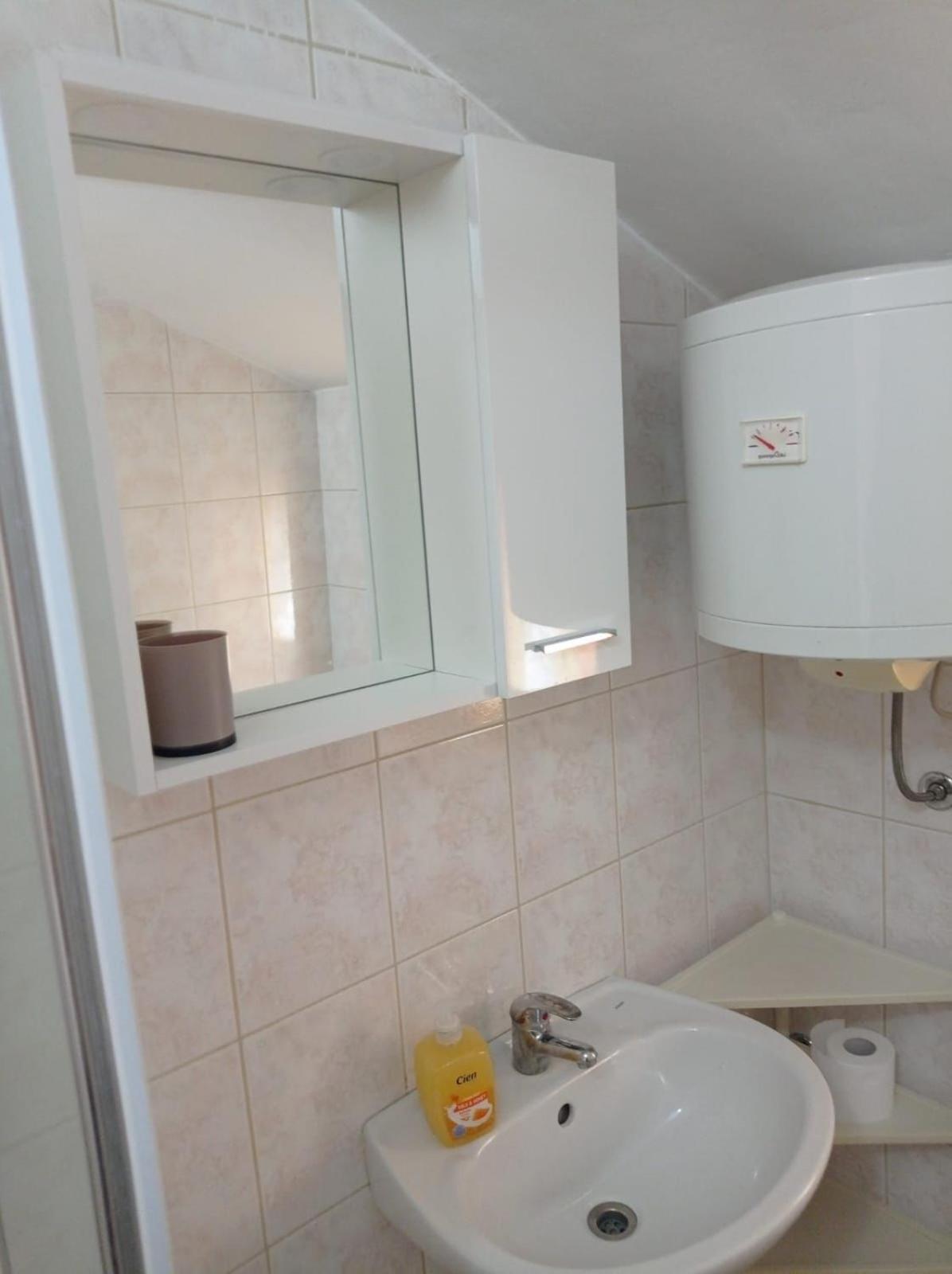 Apartments By The Sea Grebastica, Sibenik - 4881 Baselovici 객실 사진